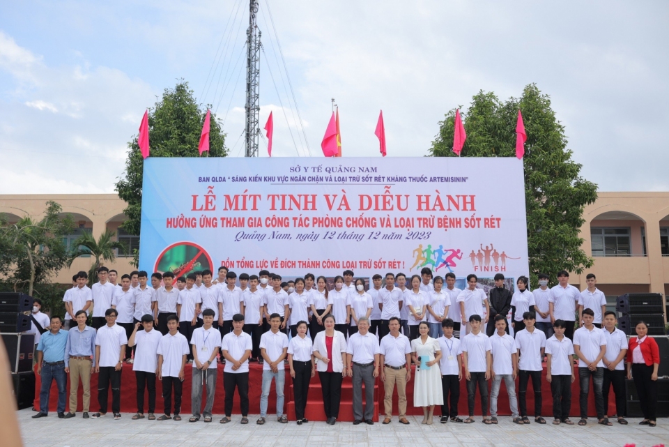 Trường Cao đẳng Quảng Nam tổ chức Mít tinh, diễu hành phát động hưởng ứng tham gia công tác phòng chống và loại trừ bệnh sốt rét ở Quảng Nam.